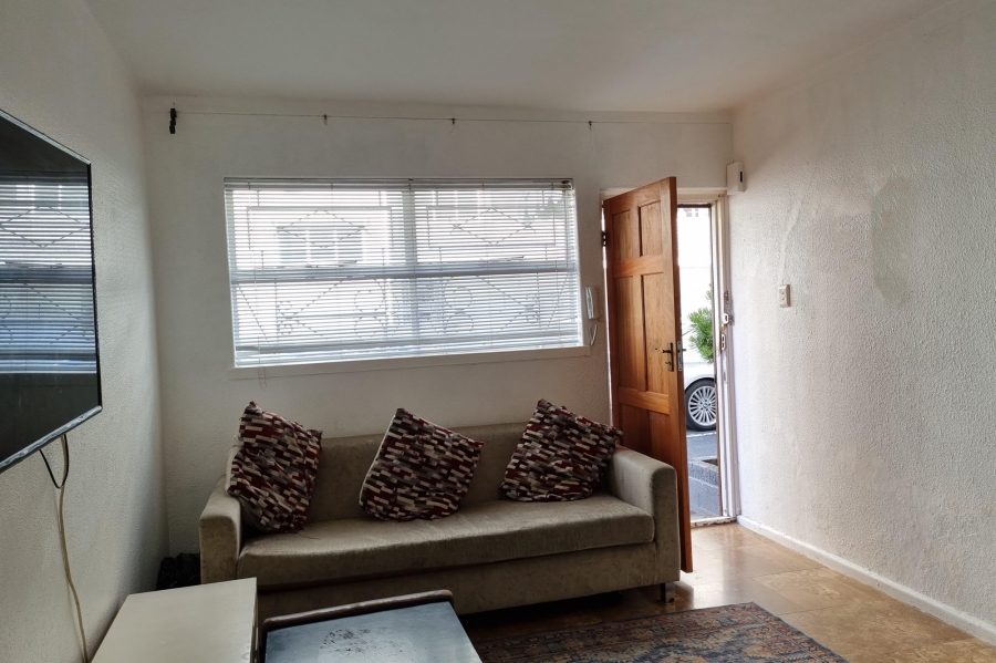 To Let 2 Bedroom Property for Rent in Green Point Western Cape